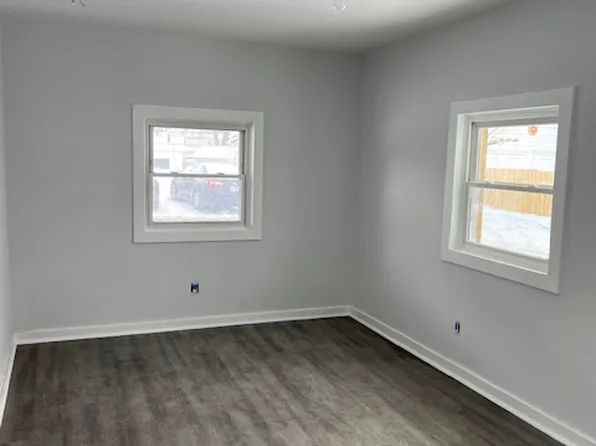 8 Vine St APT 105, Schenectady, NY 12302