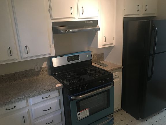 2nd image of 1600 N Martel Ave #F