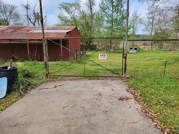 2nd image of 109 Mimosa Ln