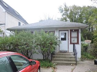 332 Adams Ave, Glencoe, IL 60022