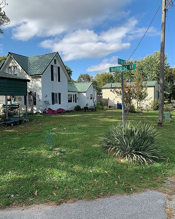 1st image of 406 Boston St NE