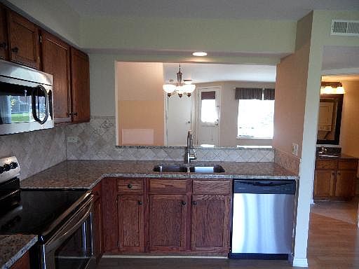 3rd image of 2783 Prairieview Ln S Unit S