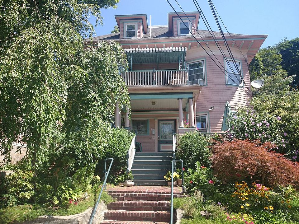 2nd image of 107 Westbourne Ter #2