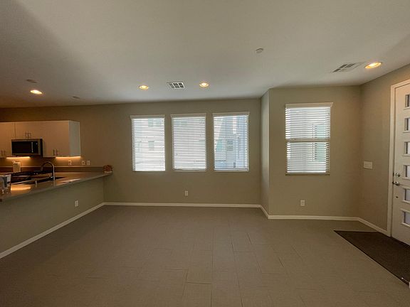 3rd image of 11237 Rainbow Peak Ave #204