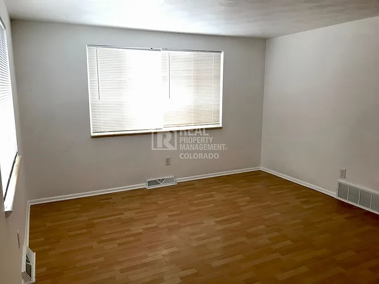13626 E 13th Pl — Photo 4