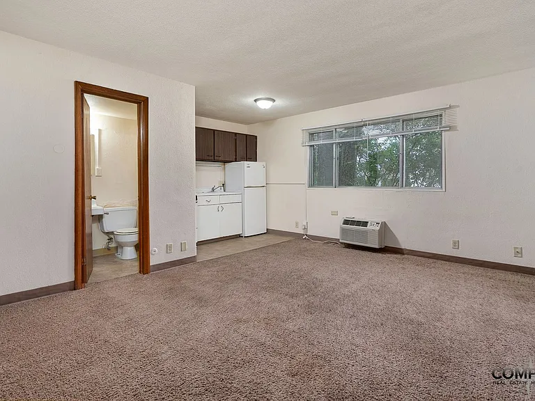 1215 S Dewey St — Photo 12