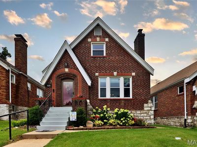5618 Pernod Ave, Saint Louis, MO, 63139