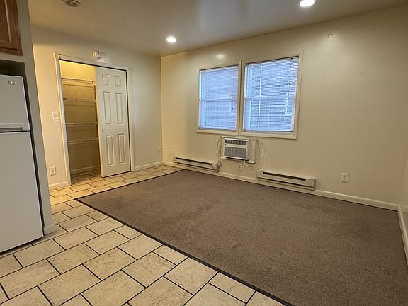 3rd image of 512 S Hays Ave #11297960