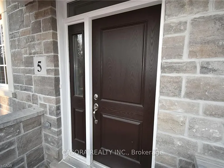 2362 New St #5 — Photo 3