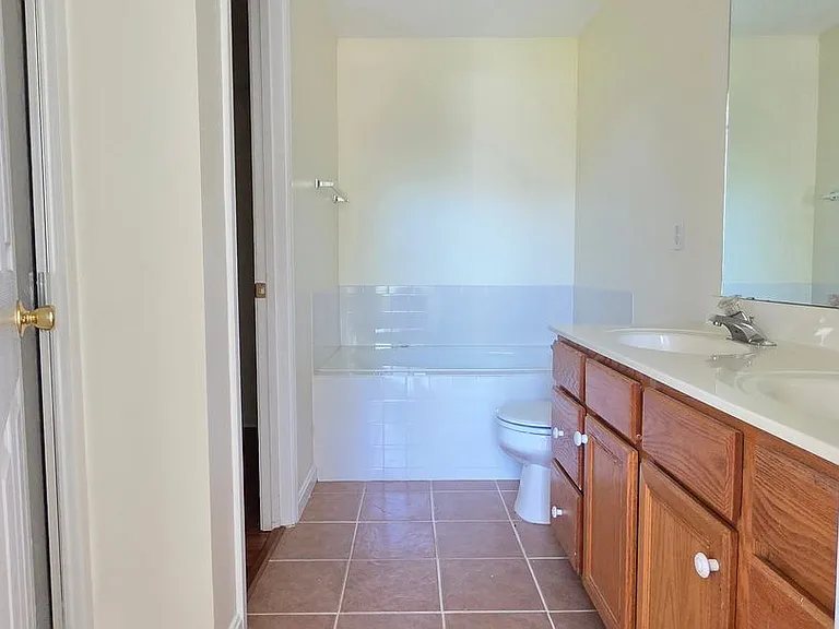 140 Byerly Blvd — Photo 15