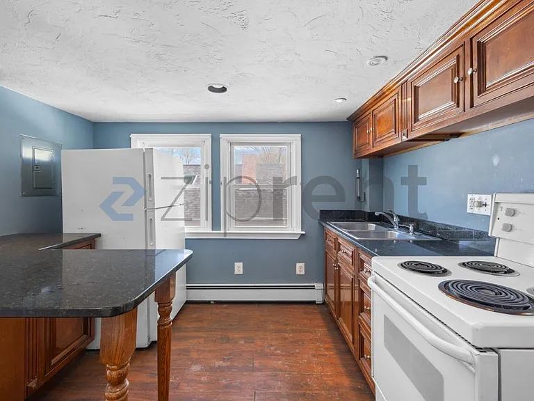 39 Union St #3F — Photo 8