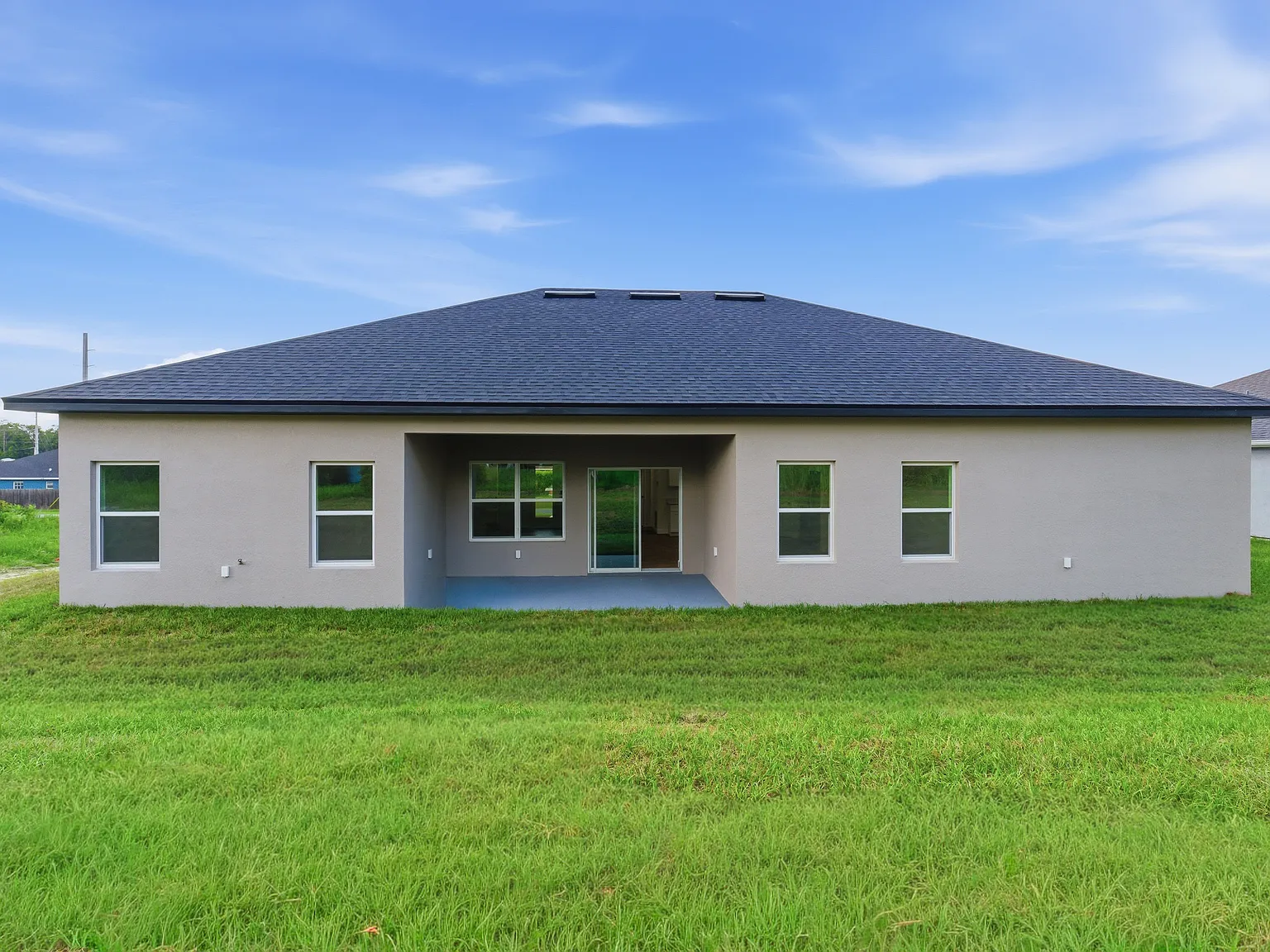 4 bed, 1986 sqft, $2,700 — Photo 4