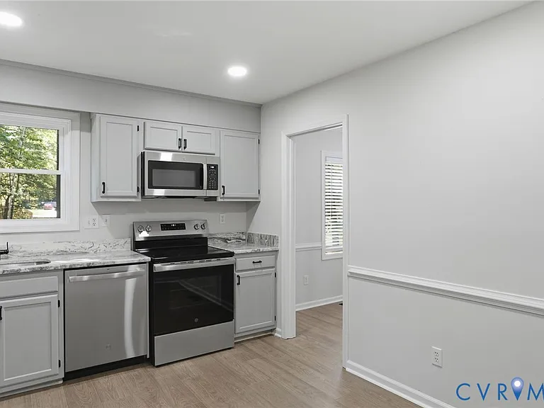 9015 Covewood Rd — Photo 9
