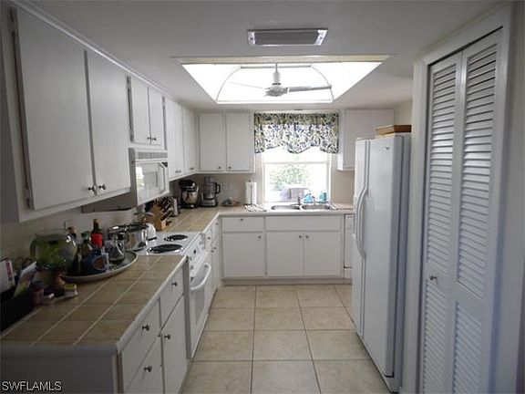 3rd image of 5307 Shalley Cir E