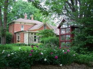 424 E Arrow St, Marshall, MO 65340