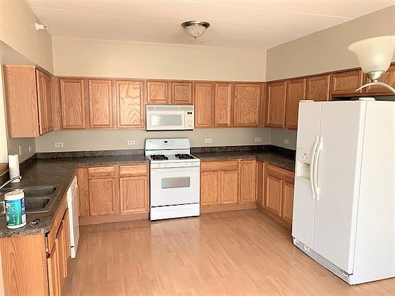 2nd image of 9800 Liberty Cir Unit 2E