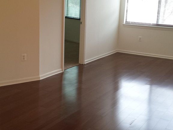 5th image of 10101 Grosvenor Pl APT 520