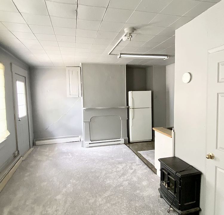 2nd image of 298 E Main St APT 1