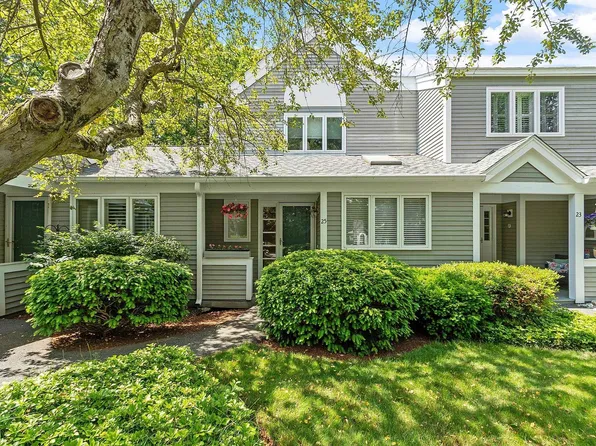 25 Larkspur Court, Nashua, NH 03062