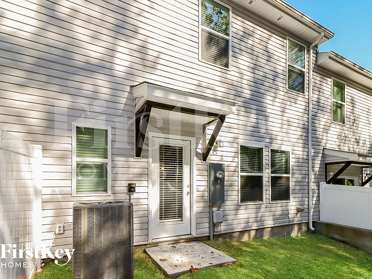 2092 Cypress Village Dr NW — Photo 16