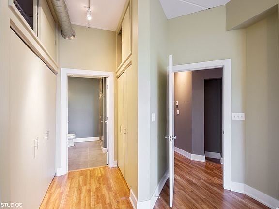 5th image of 3201 W Leland Ave #7
