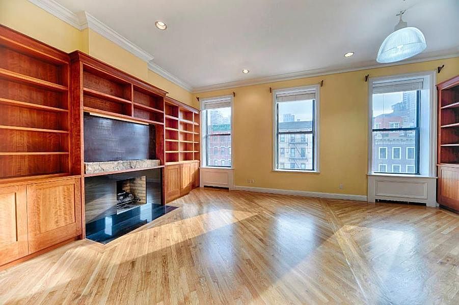 1st image of 1591 2nd Ave APT 4