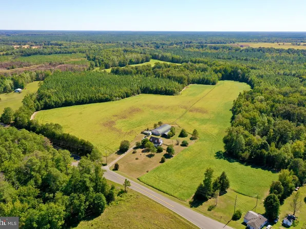 6786 Howerton Rd, Dunnsville, VA 22454
