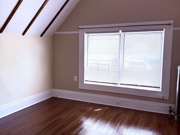 4th image of 401 E 2nd St Floor 3