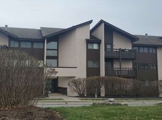 1465 Heritage Lndg APT 402, Saint Charles, MO 63303