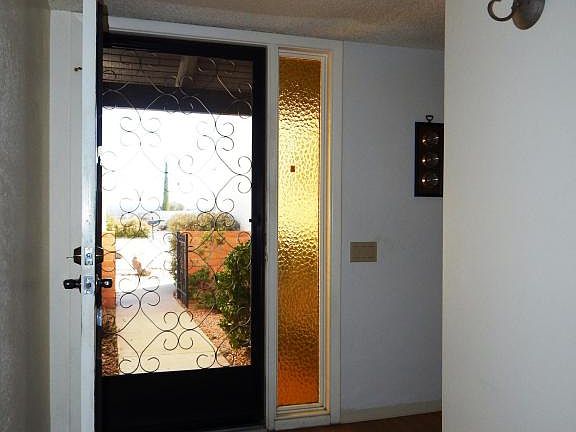 4th image of 936 W Camino Guarina