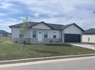 156 Bluegrass St, Rogersville, MO 65742