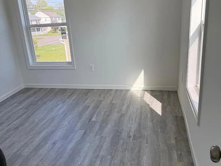 3809 Main St — Photo 8