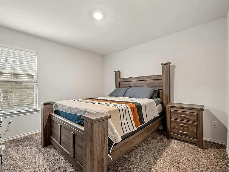 805 Fueller Dr — Photo 21