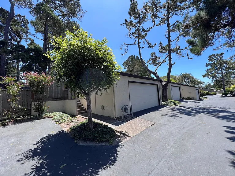 601 Acorn Ct — Photo 35