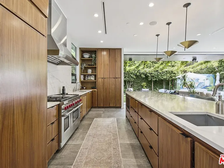 1506 Walnut Ave — Photo 8