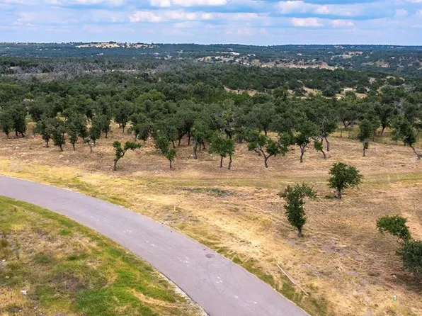 635 W Eldorado Ridge Dr, Fredericksburg, TX 78624