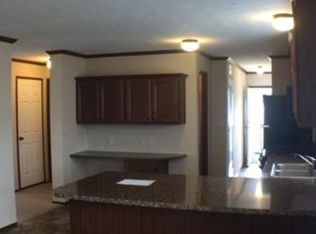 9819 Townsquare Blvd, Fenton, MI 48430