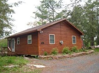 42 Schnurr Rd, Hammond, NY 13646