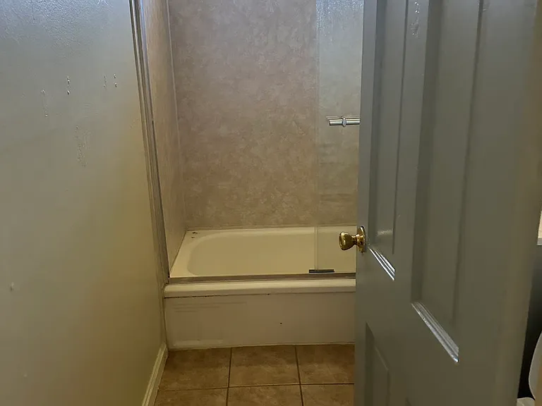 5206 & 5208 Thurman Way #5208 — Photo 12