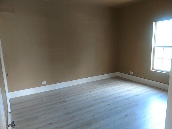 2nd image of 1531 W Kings Hwy #1533