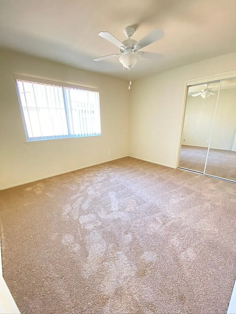 2 bed, 750 sqft, $2,985 — Photo 3