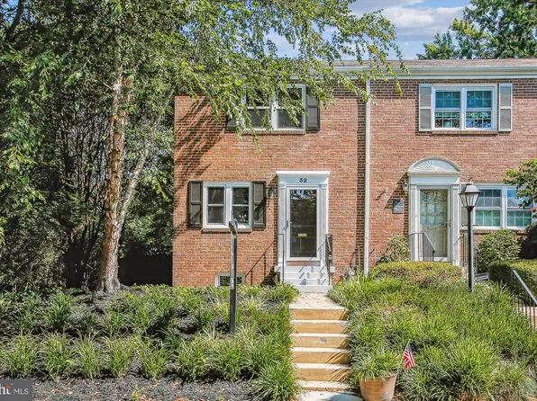 32 E Rosemont Ave, Alexandria, VA 22301