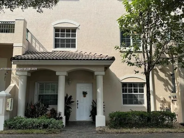 5660 NW 115th Ct APT 105, Doral, FL 33178