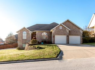 2708 W Executive Cir, Ozark, MO 65721