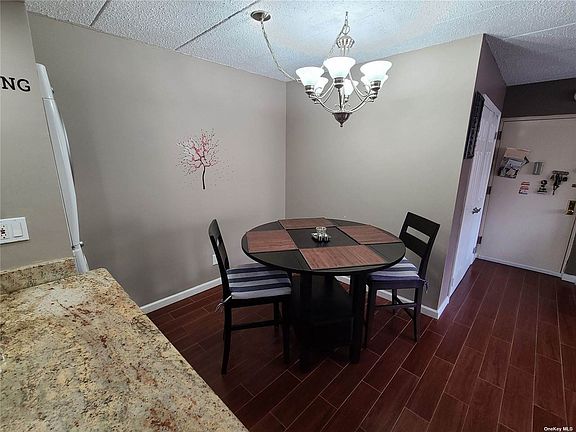 4th image of 4128 71st St APT 1C