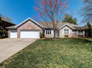 875 W Brookshire Dr, Springfield, MO 65810