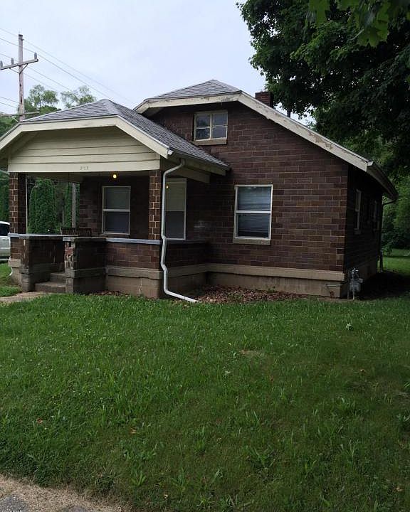 1st image of 909 N Red Bud Trl