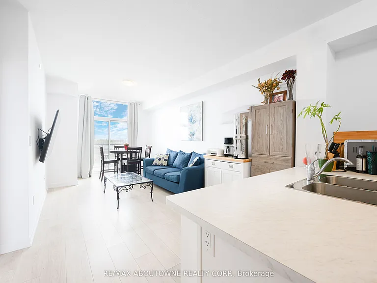 450 Dundas St E #334 — Photo 14