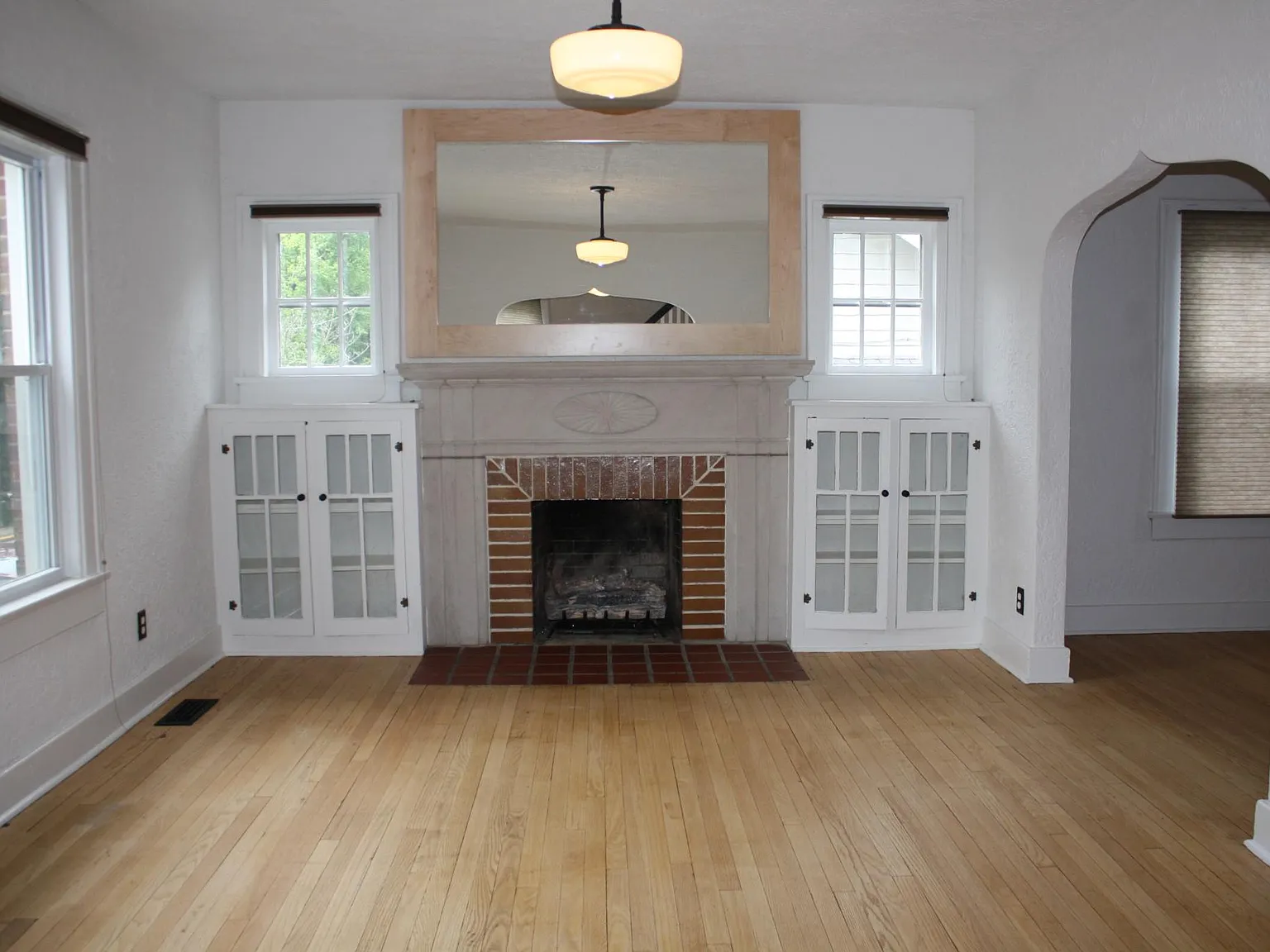 3 bed, 1.5 bath, 2053 sqft, $3,475 — Photo 2