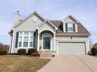 15623 S Brougham Dr, Olathe, KS 66062
